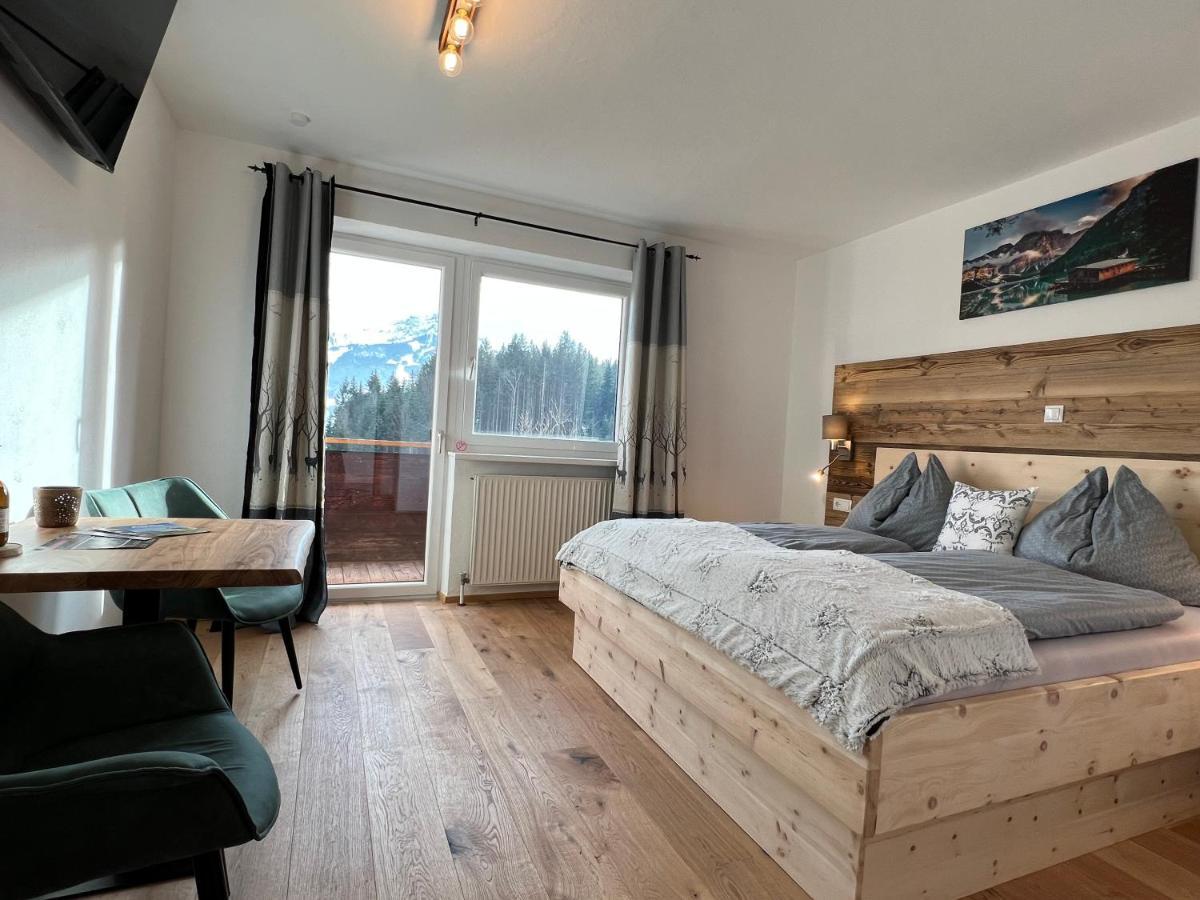 Отель Berghof Haselsberger Санкт-Йоганн Экстерьер фото